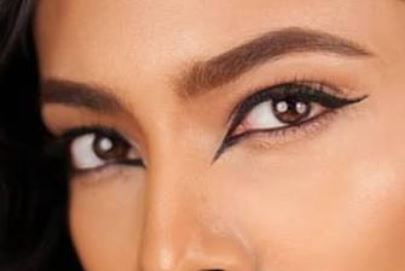 Monsoon Makeup Tips: बारिश में नहीं फैलेगा काजल और आईलाइनर, अपनाएं ये आसान टिप्स