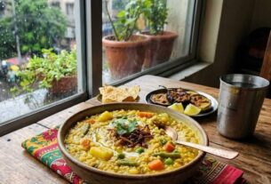Monsoon Diet Tips: आयुर्वेद के अनुसार बारिश में क्या खाएं और किन चीजों से करें परहेज?