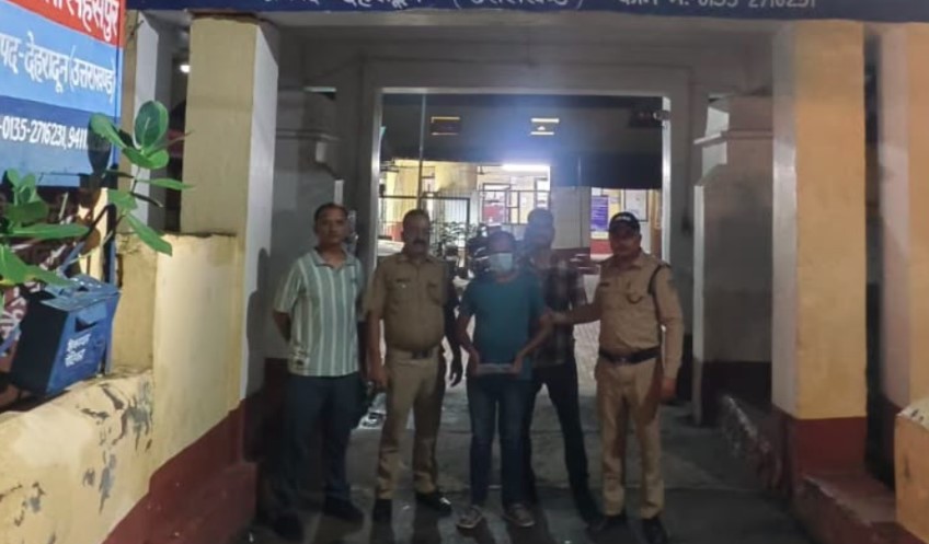 मेडिकल स्टोर पर STF का छापा, 112 ट्रामाडोल कैप्सूल बरामद, संचालक गिरफ्तार