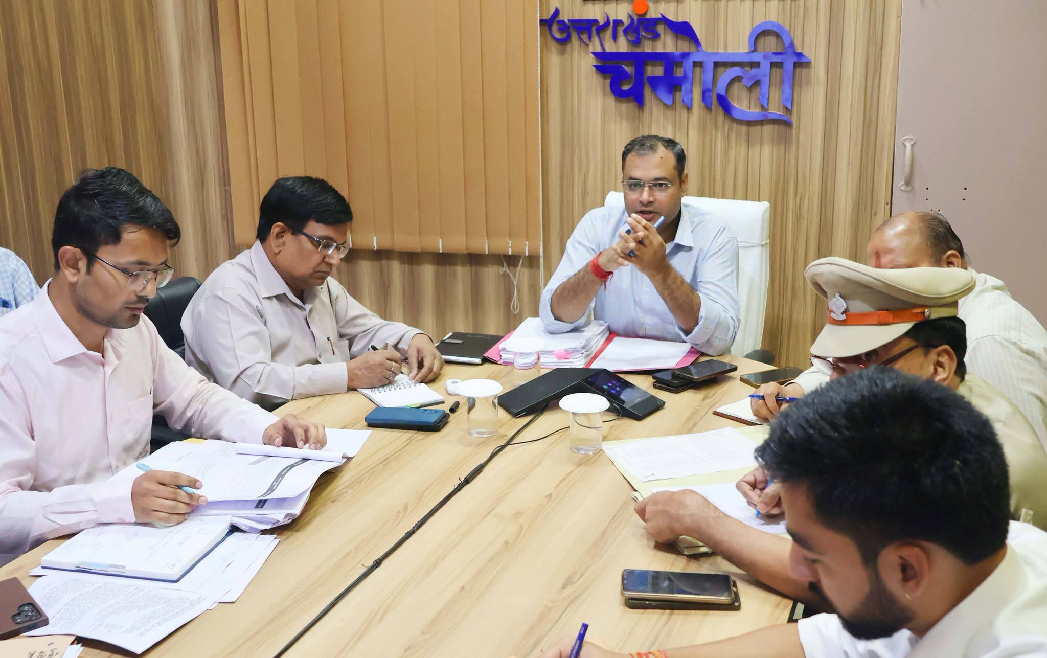 राष्ट्रीय राजमार्गों से अतिक्रमण हटाने के लिए चलेगा विशेष अभियान, डीएम गौरव कुमार ने दिए सख्त निर्देश
