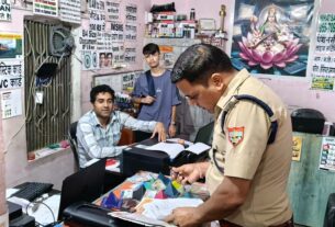 जन सेवा केंद्रों पर विकासनगर पुलिस का औचक निरीक्षण, साइबर अपराध रोकथाम को लेकर दिए सख्त निर्देश