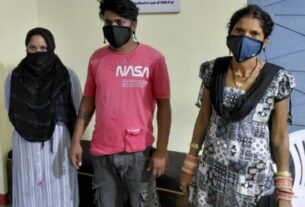 सार्वजनिक स्थान पर हुड़दंग करने वाले तीन लोग गिरफ्तार, दो महिलाएं भी शामिल