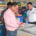 हल्द्वानी में खाद्य सुरक्षा विभाग की बड़ी कार्रवाई, डेयरी प्रतिष्ठानों से पनीर और घी के नमूने लिए