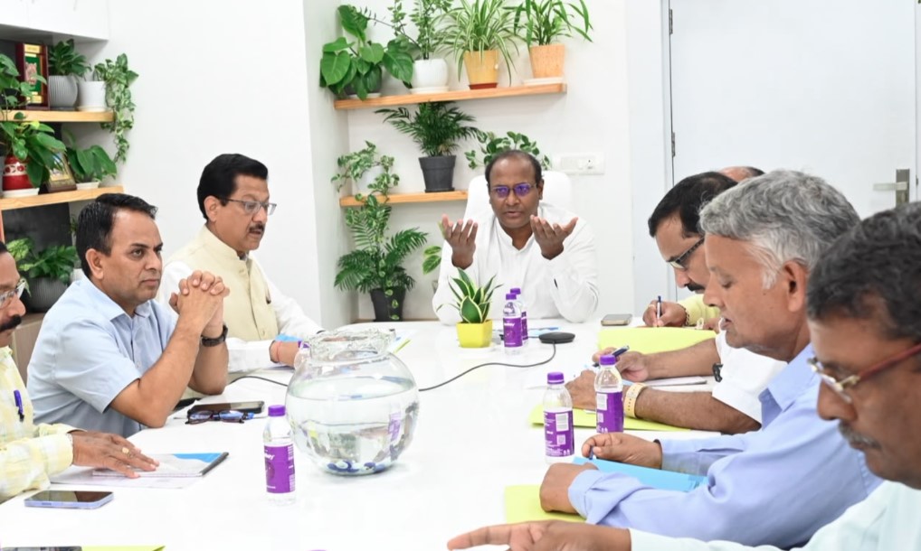 मुख्य निर्वाचन अधिकारी ने लिया राजनैतिक दलों से SIR पर फीडबैक