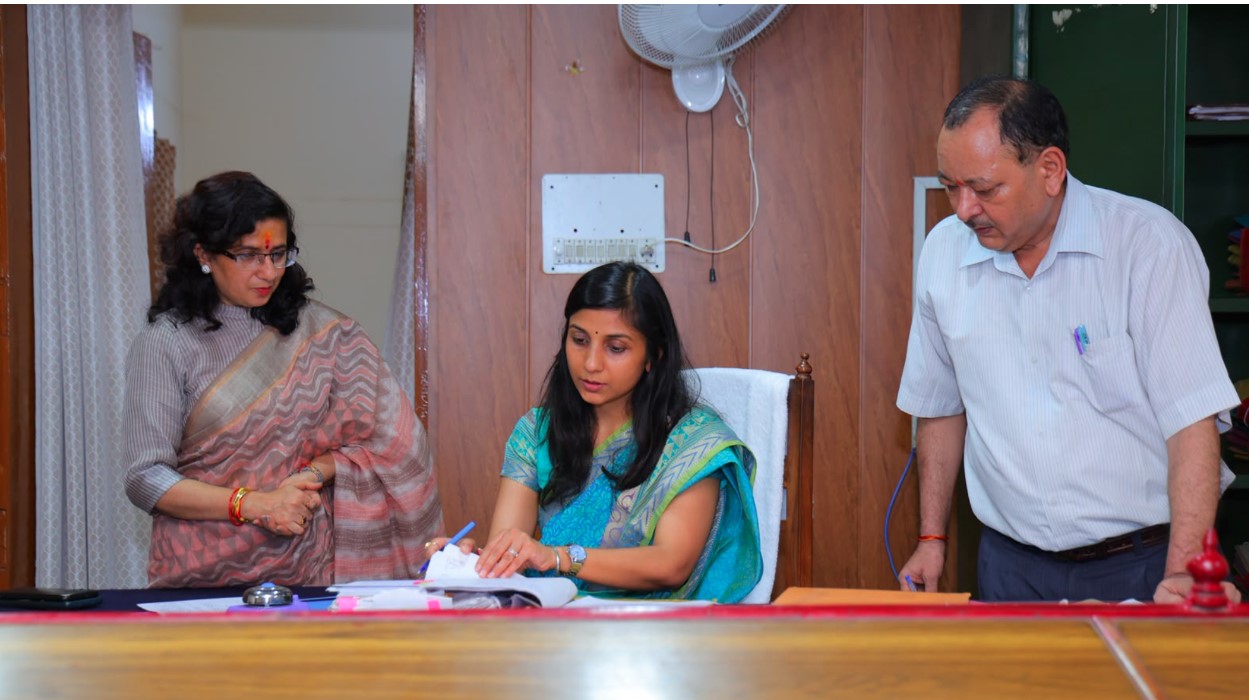 प्रत्येक शिकायत का गुणवत्तापूर्ण, पारदर्शी एवं समयबद्ध निस्तारण सुनिश्चित किया जाए- डीएम