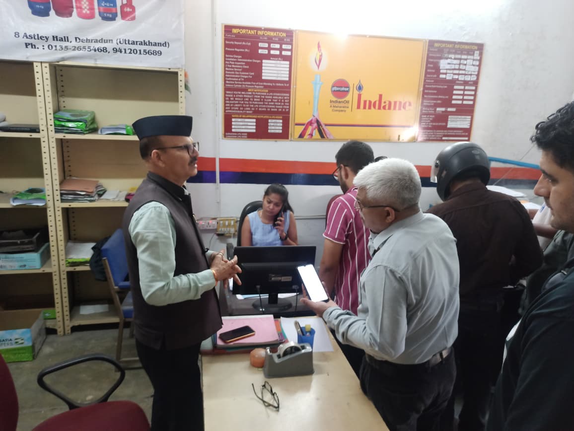 15 अगस्त तक करा लें गैस कनेक्शन की ई-केवाईसी, वरना सिलेंडर सप्लाई में आ सकती है दिक्कत
