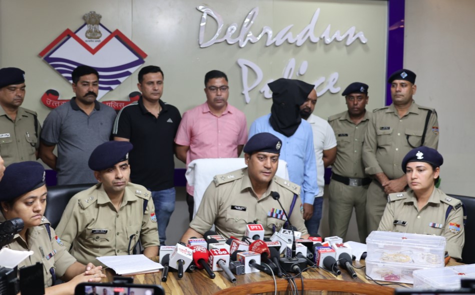 एम्स ऋषिकेश चोरी कांड का खुलासा, आंध्र प्रदेश का शातिर चोर गिरफ्तार, 50 लाख के गहने बरामद