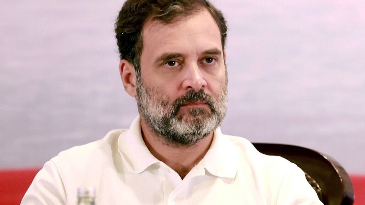 महिला आरक्षण कानून पर फिर गरमाई सियासत, राहुल गांधी ने सरकार को घेरा