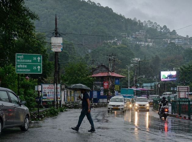 उत्तराखंड में भारी बारिश का अलर्ट, 80 सड़कें बंद; 28 अगस्त तक मौसम खराब रहने के आसार