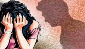 पलवल में सरपंच पर महिला से दुष्कर्म और ब्लैकमेलिंग का आरोप, तीन के खिलाफ केस दर्ज