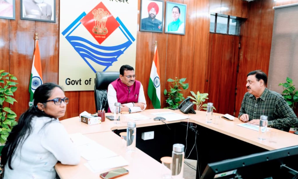 मुख्य सचिव ने की चिकित्सा स्वास्थ्य एवं चिकित्सा शिक्षा विभाग की समीक्षा