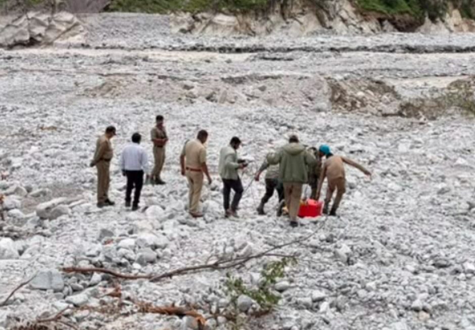 तमक नाले में लापता हवलदार पंकज की तलाश तेज, SDRF-NDRF समेत कई टीमें रेस्क्यू में जुटीं