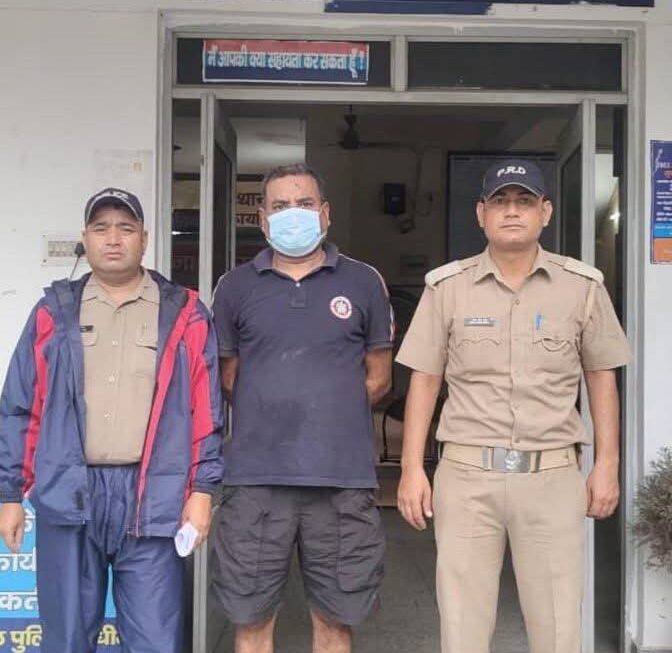 शराब की खुमारी में पत्नी से मारपीट, पुलिस ने जितेंद्र डंगवाल को दबोचा