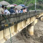भारी बारिश के बीच प्रशासन अलर्ट, एसडीएम और तहसीलदार ने संवेदनशील क्षेत्रों का किया निरीक्षण