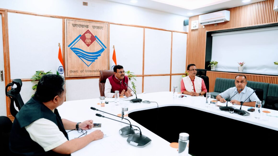 जनपदों में लंबित मामलों के त्वरित निस्तारण के निर्देश, मुख्य सचिव ने अधिकारियों को समयबद्ध कार्रवाई के दिए आदेश