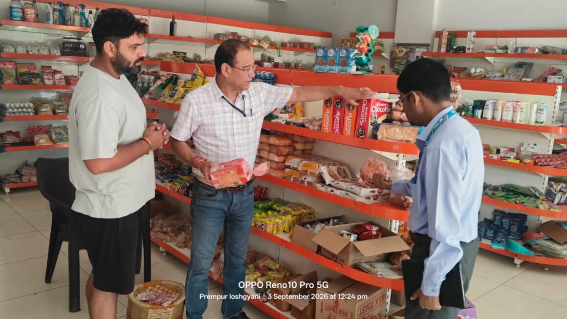 नैनीताल में खाद्य प्रतिष्ठानों पर छापेमारी, 07 खाद्य पदार्थों के नमूने जांच को भेजे