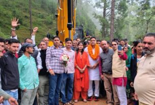 मंत्री राम सिंह कैड़ा ने किया सड़क निर्माण कार्य का शुभारंभ, ग्रामीणों ने फूल-मालाओं से किया स्वागत