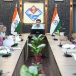 जल जीवन मिशन की लंबित योजनाओं को सर्वाेच्च प्राथमिकता से पूरा करें- डीएम