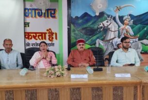 बीरोंखाल में श्रमिक पंजीकरण शिविर, सैकड़ों श्रमिकों ने लिया हिस्सा