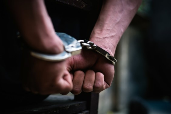 जमीन धोखाधड़ी मामले में क्राइम ब्रांच की बड़ी कार्रवाई, 93 लाख की ठगी का आरोपी गिरफ्तार
