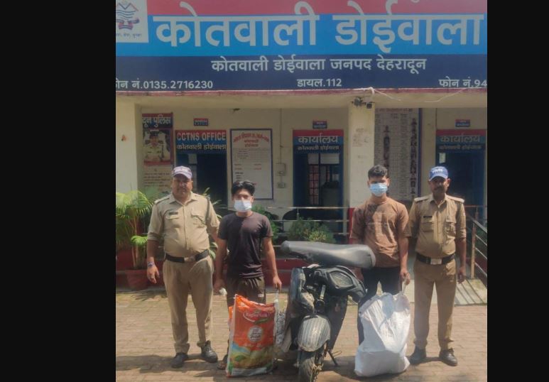 डोईवाला में वाहन चोरी का 8 घंटे में खुलासा, डिलीवरी बॉय समेत दो मौसेरे भाई गिरफ्तार