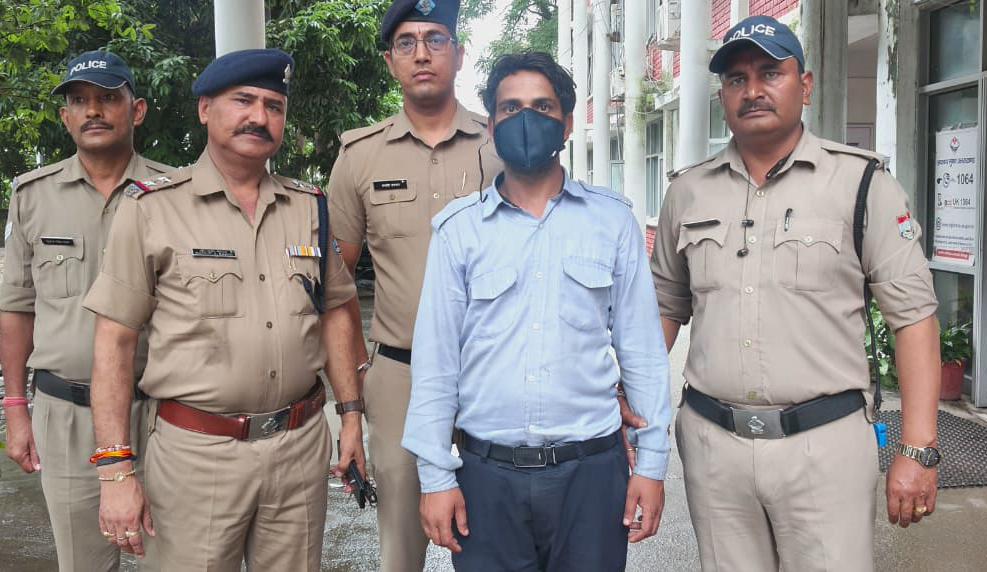 देहरादून में 72 वर्षीय महिला की हत्या का 12 घंटे में खुलासा, घर का  नौकर ही निकला आरोपी