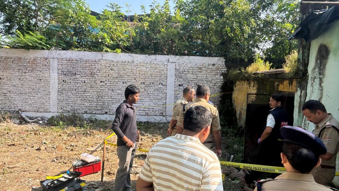 देहरादून में पत्नी की गोली मारकर हत्या, पति ने खुद पुलिस को दी सूचना; फरार