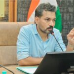 आर्थिक संसाधनों के अभाव में किसी भी बच्चे का उपचार नहीं होने दिया जाएगा प्रभावित- डीएम