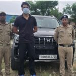 सड़क पर स्टंटबाजी करना पड़ा भारी, हुड़दंग मचाने वाले युवक को पुलिस ने किया गिरफ्तार
