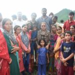 वड्यूड़ा गांव पहुंचीं मंत्री रेखा आर्या, पीड़ित परिवार जनों से की मुलाक़ात, दिया हर संभव मदद का भरोसा