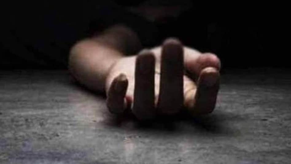 हरदोई में विवाहिता का शव फंदे से लटका मिला, मायके पक्ष ने लगाया दहेज हत्या का आरोप