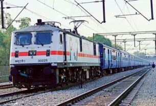 आज और कल दिल्ली में कई ट्रेनें रहेंगी रद्द, बदलेगा कई ट्रेनों का मार्ग