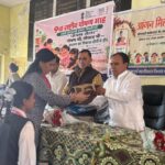 पोषण माह के समापन पर आंगनबाड़ी कार्यकर्त्रियों को किया सम्मानित
