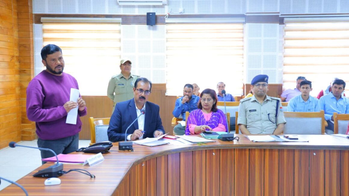 जनता दरबार में पहुंचे 22 जनप्रकरणों पर त्वरित कार्रवाई, अधिकारियों को समयबद्ध निस्तारण के निर्देश