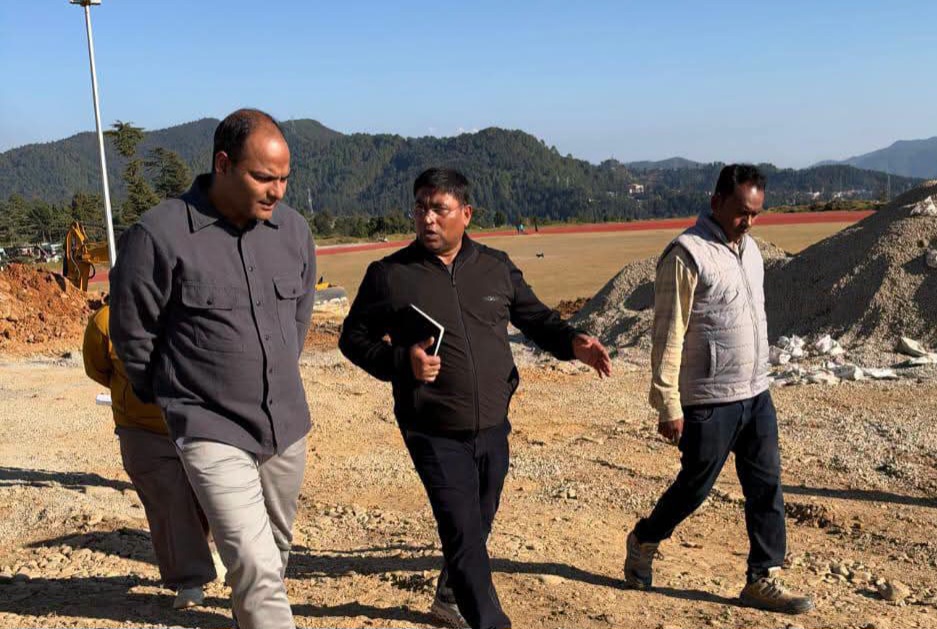 लोहाघाट में 257 करोड़ की लागत से बन रहा बालिका स्पोर्ट्स कॉलेज, डीएम ने किया निरीक्षण