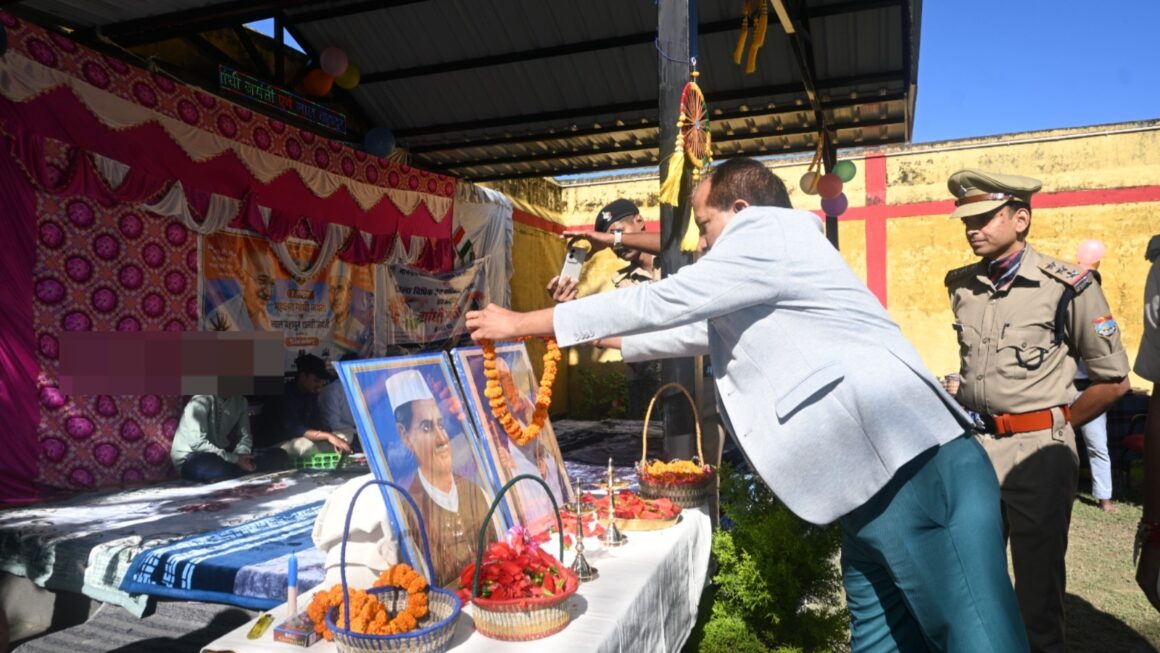 गांधी-शास्त्री जयंती पर बंदियों को विधिक अधिकारों की दी जानकारी