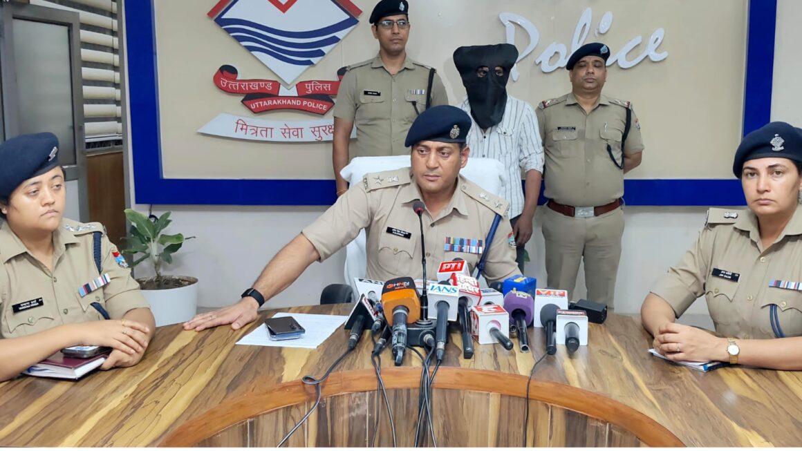 रायपुर में बुजुर्ग दंपत्ति समेत तीन लोगों की हत्या का खुलासा, प्लंबर गिरफ्तार