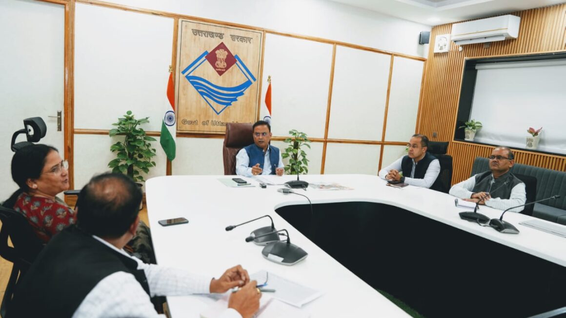 प्रमुख सचिव ने तृतीय प्रवासी उत्तराखण्डी दिवस सम्मेलन के आयोजन के सम्बन्ध में ली बैठक