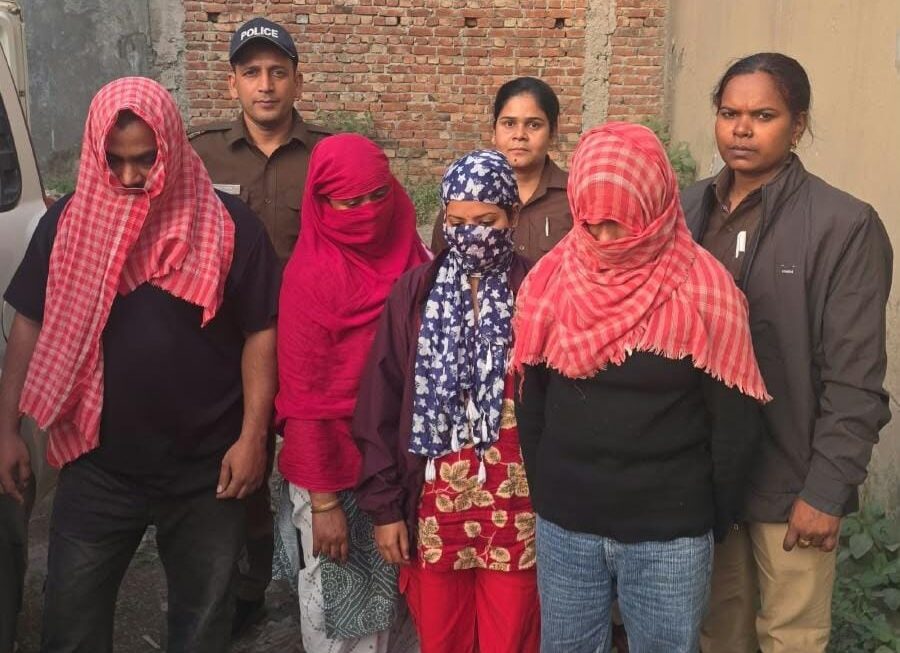 किराये के कमरे में चल रहे देह व्यापार का भंडाफोड़, महिला सहित 4 गिरफ्तार