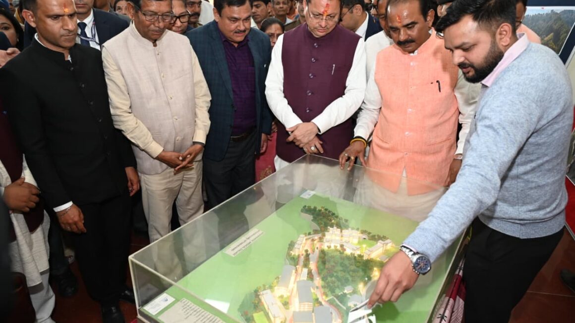 मुख्यमंत्री धामी ने किया पिथौरागढ़ मेडिकल कॉलेज का स्थलीय निरीक्षण