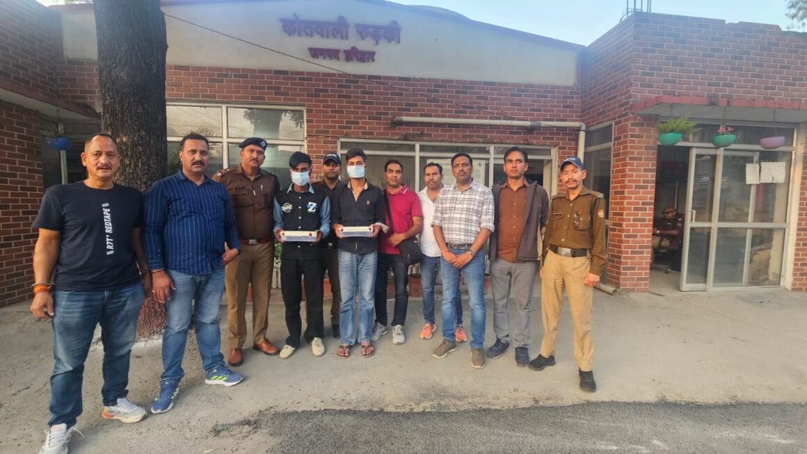 रुड़की में अवैध तमंचों की खरीद-फरोख्त का खुलासा, दो युवक गिरफ्तार