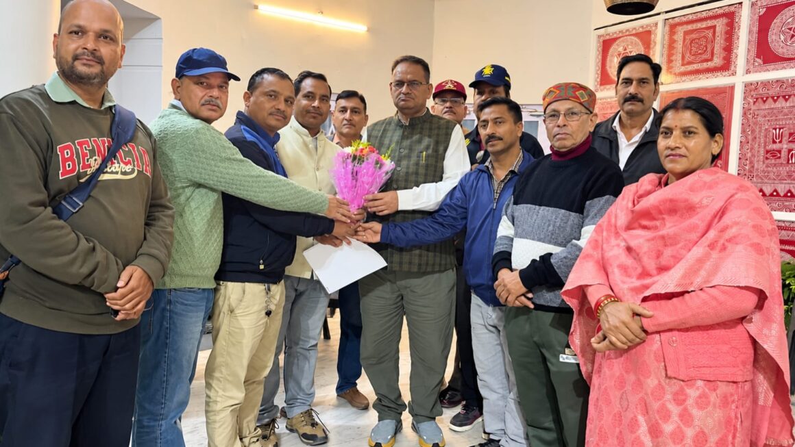 आपदा प्रभावित क्षेत्र मसंदावाला के लिए जारी हुए 43 लाख, ग्रामीणों ने जताया मंत्री गणेश जोशी का आभार