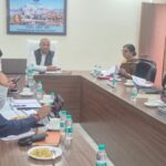 तय समय में सड़कें गड्ढामुक्त न होने पर गढ़वाल आयुक्त सख्त