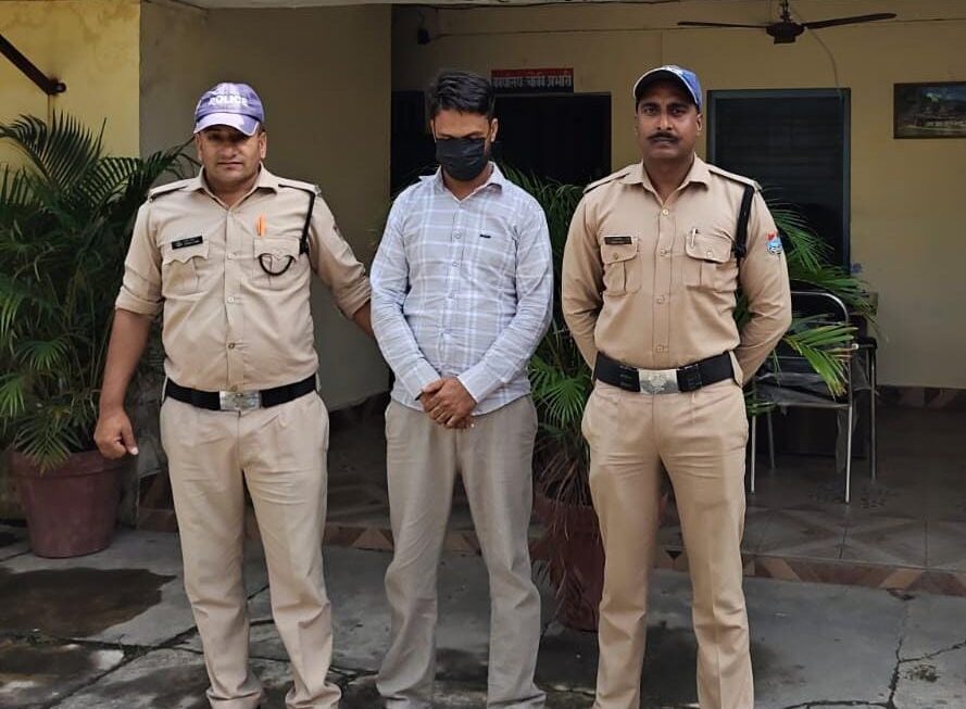 विकासनगर में महिलाओं पर फब्तियां कसने और हंगामा करने वाला व्यक्ति गिरफ्तार