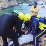 बागेश्वर में बड़ा हादसा: गोमती नदी में गिरी स्कूटी, 25 वर्षीय युवक का शव बरामद