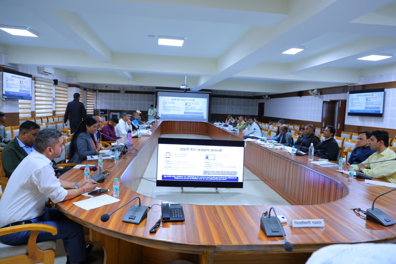 तीन दिवसीय प्रशिक्षण के पहले दिन जनगणना-2027 के लिए फील्ड ट्रेनर्स को दिया गया प्रशिक्षण